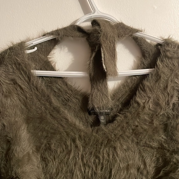 Banana Republic fluffy sweater - Picture 3 of 4